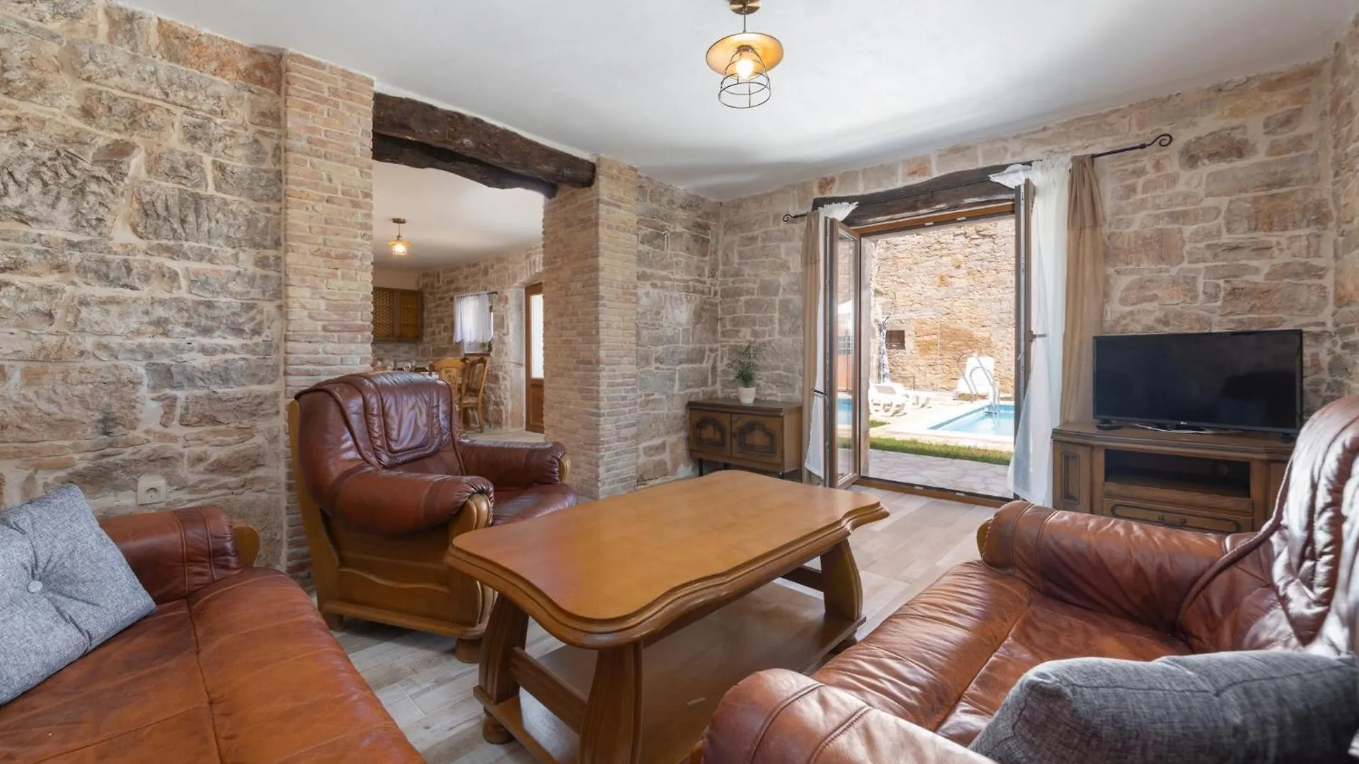 Villa Zinnia Fabci